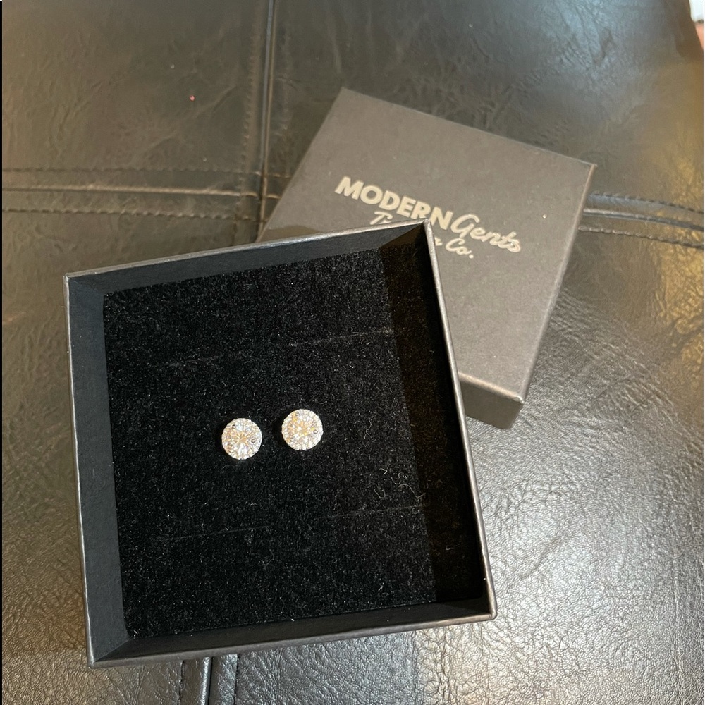 Modern Gents- The Duet Halo Earrings